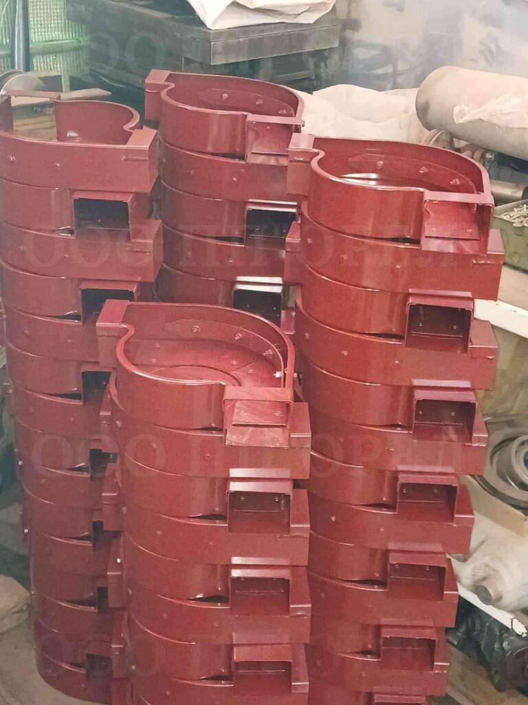 Партия поворотных станций 90° для кормораздатчиков готовых к отгрузке